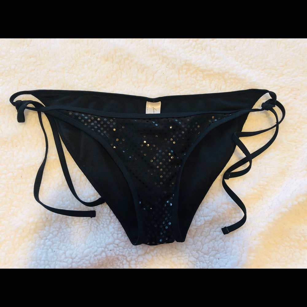 🚨FLASH SALE🚨Forever 21 Bikini Bottom